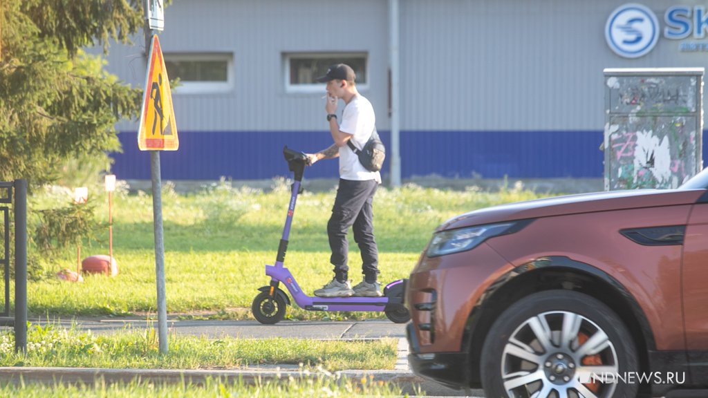 Главный гаишник Екатеринбурга высказался о курьерах на электросамокатах: «Если убрать их на дороги, будет как во Вьетнаме» Главный гаишник Екатеринбурга высказался о курьерах на электросамокатах: «Если убрать их на дороги, будет как во Вьетнаме»