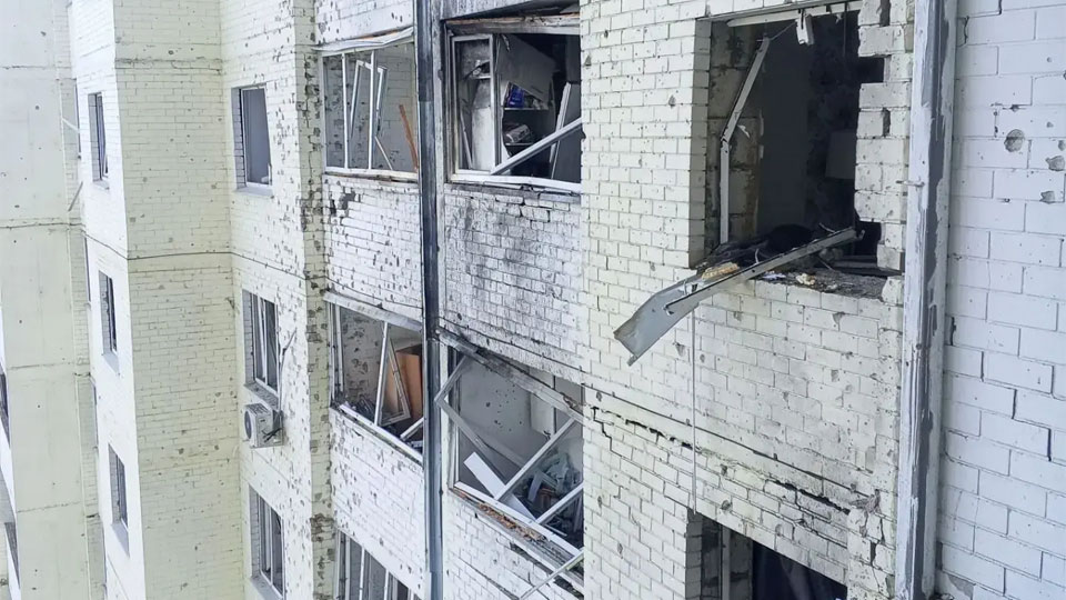 В результате ночного удара ВСУ по жилому дому в Орле один человек погиб и восемь получили ранения В результате ночного удара ВСУ по жилому дому в Орле один человек погиб и восемь получили ранения