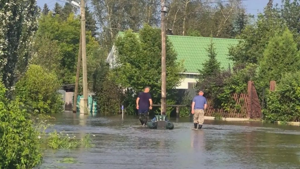 В Байкаловском районе подтоплено более 50 жилых домов В Байкаловском районе подтоплено более 50 жилых домов
