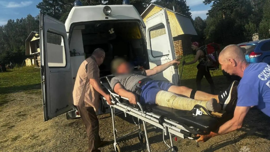 На Урале мужчина упал в ущелье
