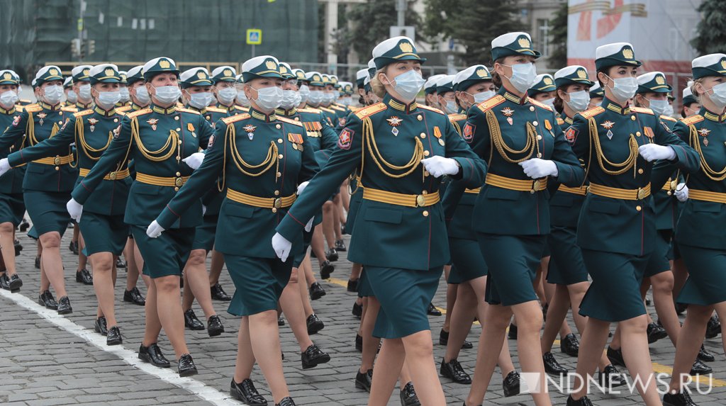 В Екатеринбурге прошла генеральная репетиция парада Победы (ФОТО)