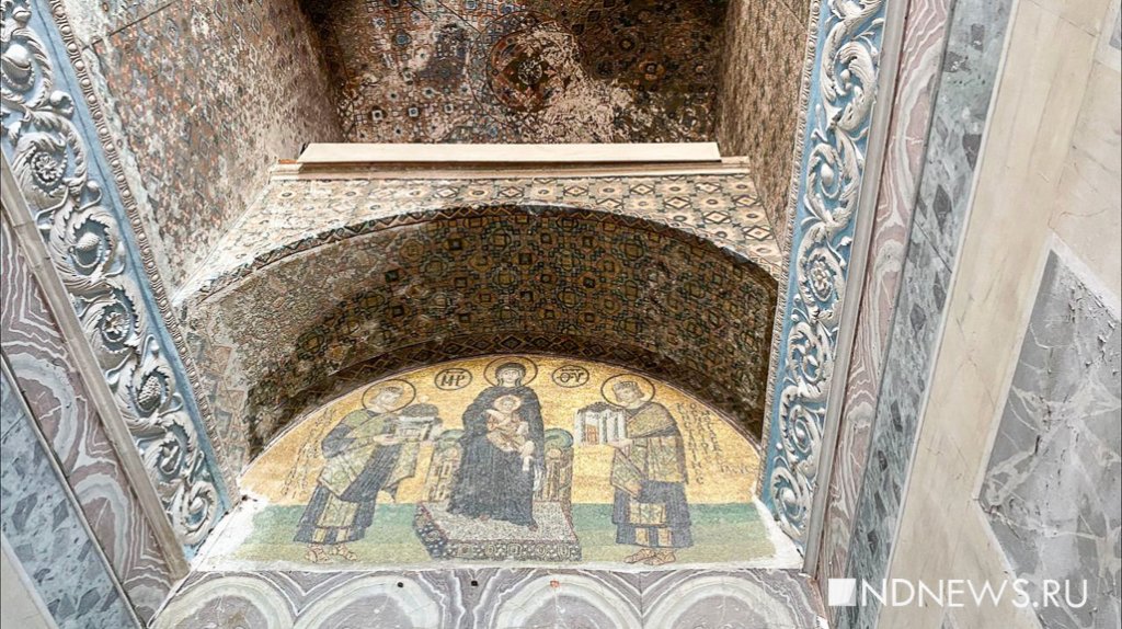 Мозаики святой Софии в Стамбуле прикрывают шторками (ФОТО, ВИДЕО)