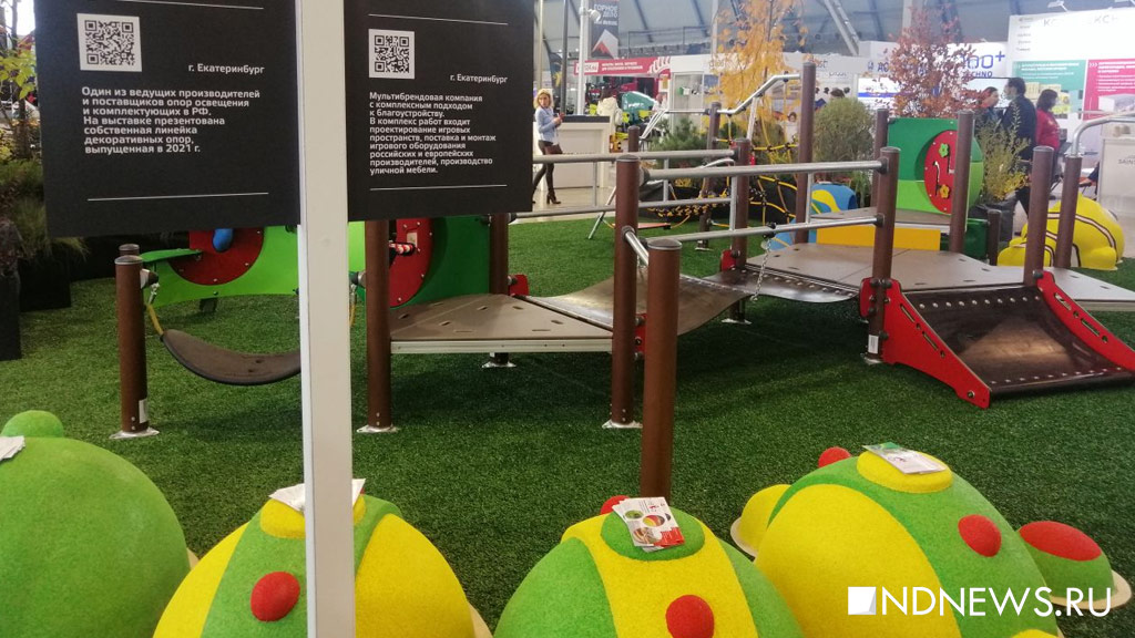 По зрелищности – не «Иннопром»: на 100+TechnoBuild показывают детские площадки, фонари и машины (ФОТО)