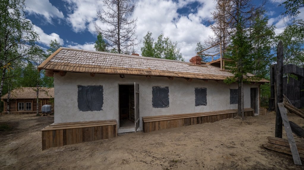 Губернатор Артюхов посмотрел воссозданный объект ГУЛАГа Губернатор Артюхов посмотрел воссозданный объект ГУЛАГа