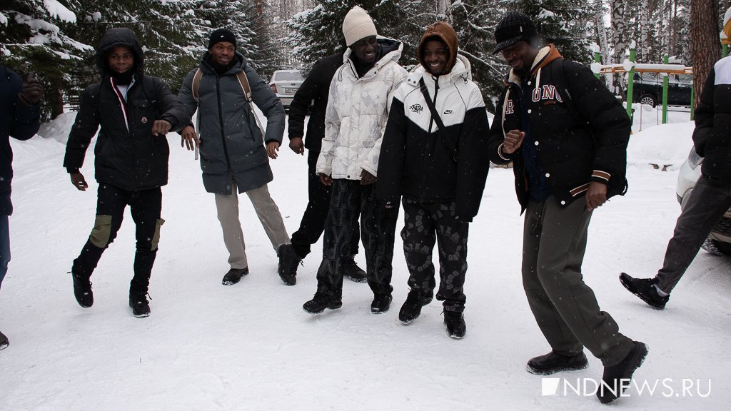 Студенты-африканцы окунулись в иордани на праздник Крещения (ФОТО)