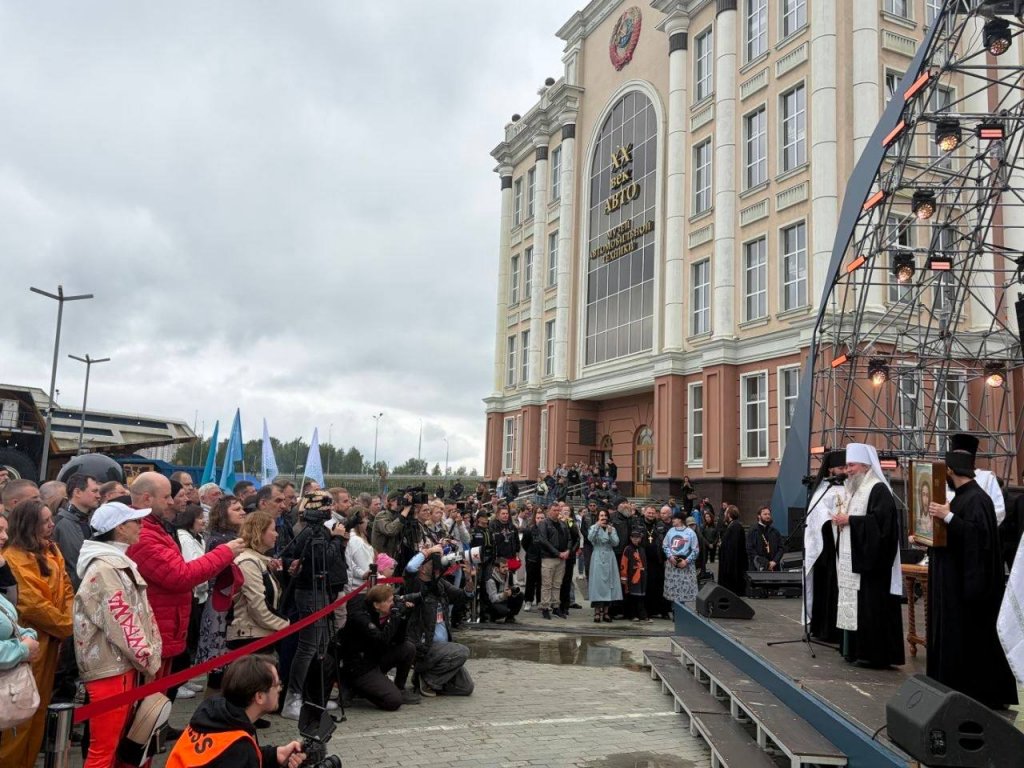 5000 байкеров приняли участие в молебне перед стартом фестиваля &laquo;Движения&raquo;