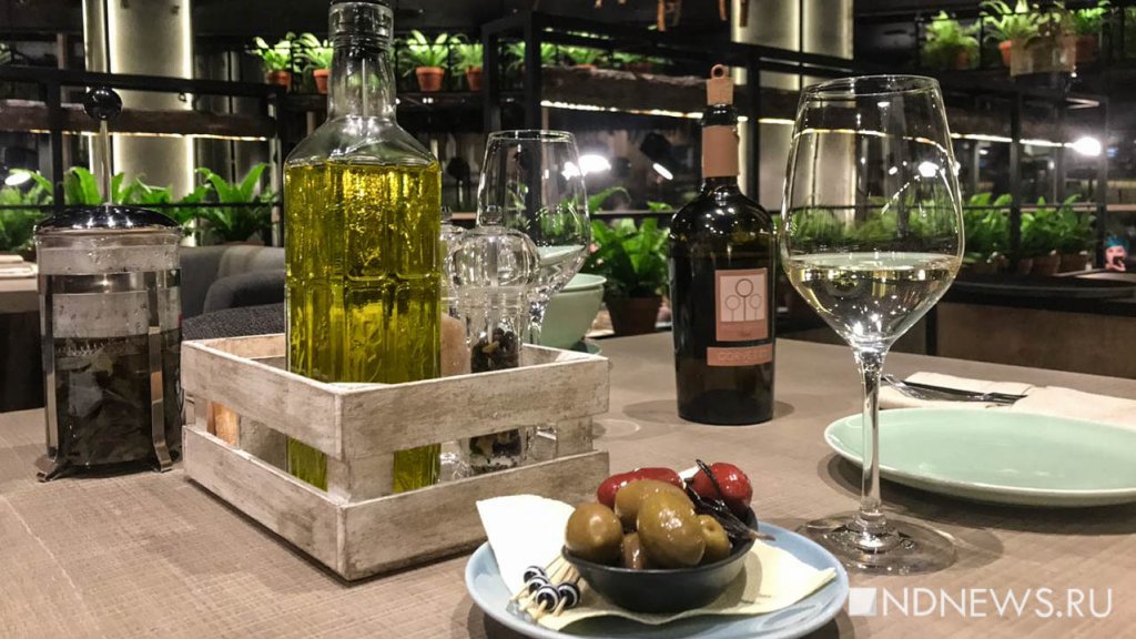 Новый День: Заклание агнца и стейк Бафомет vs оливье и мясо по-французски