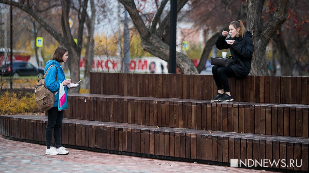 Новый День: В Екатеринбурге после ремонта торжественно открыли главную площадь для митингов оппозиции (ФОТО)