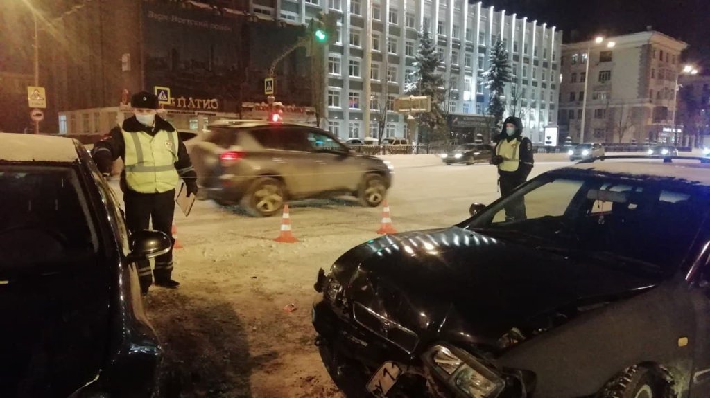 Новый День: Двое детей пострадали в аварии в Екатеринбурге (ФОТО)