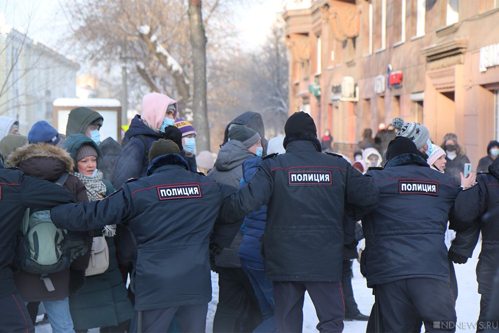 Новый День: В Челябинске прошла акция в в поддержку Навального (ФОТО)