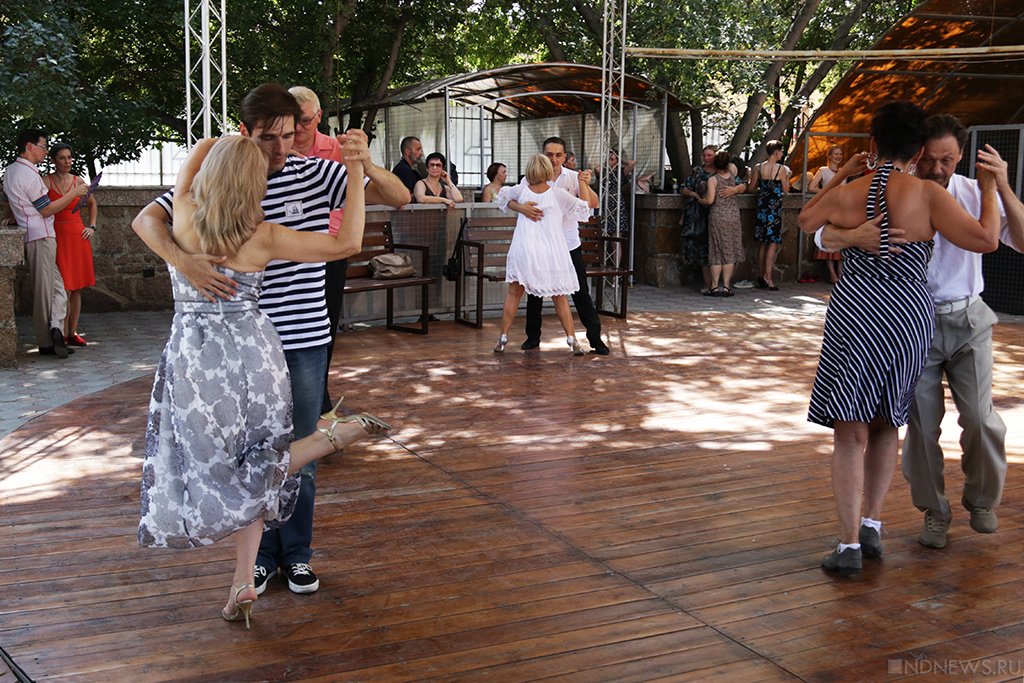 Новый День: Жаркое танго: Челябинск присоединился к международному флешмобу (ФОТО)