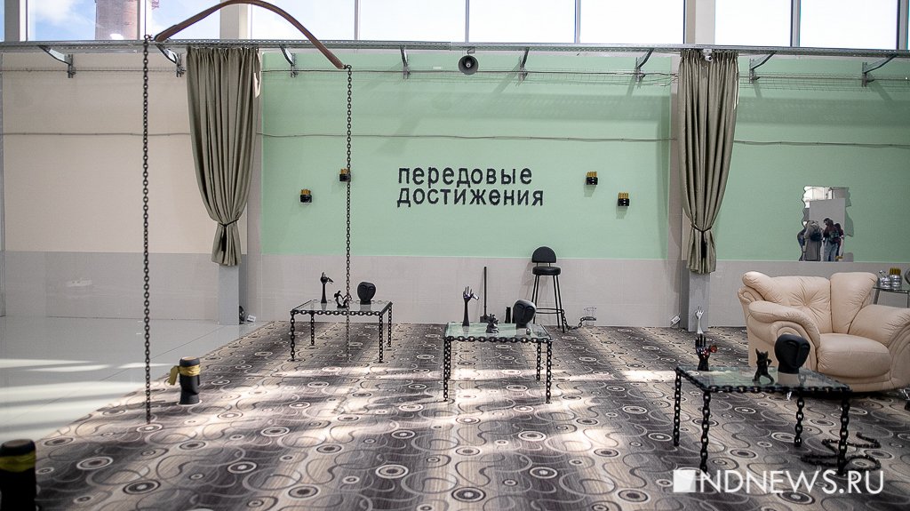 Новый День: Виртуальный Сталин, сторожевая будка и грязные носки: что увидят посетители биеннале (ФОТО)