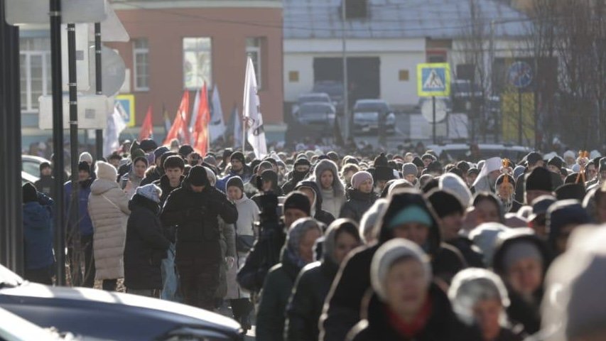 Екатеринбург встретил День Казанской иконы Божьей Матери масштабным крестным ходом Екатеринбург встретил День Казанской иконы Божьей Матери масштабным крестным ходом