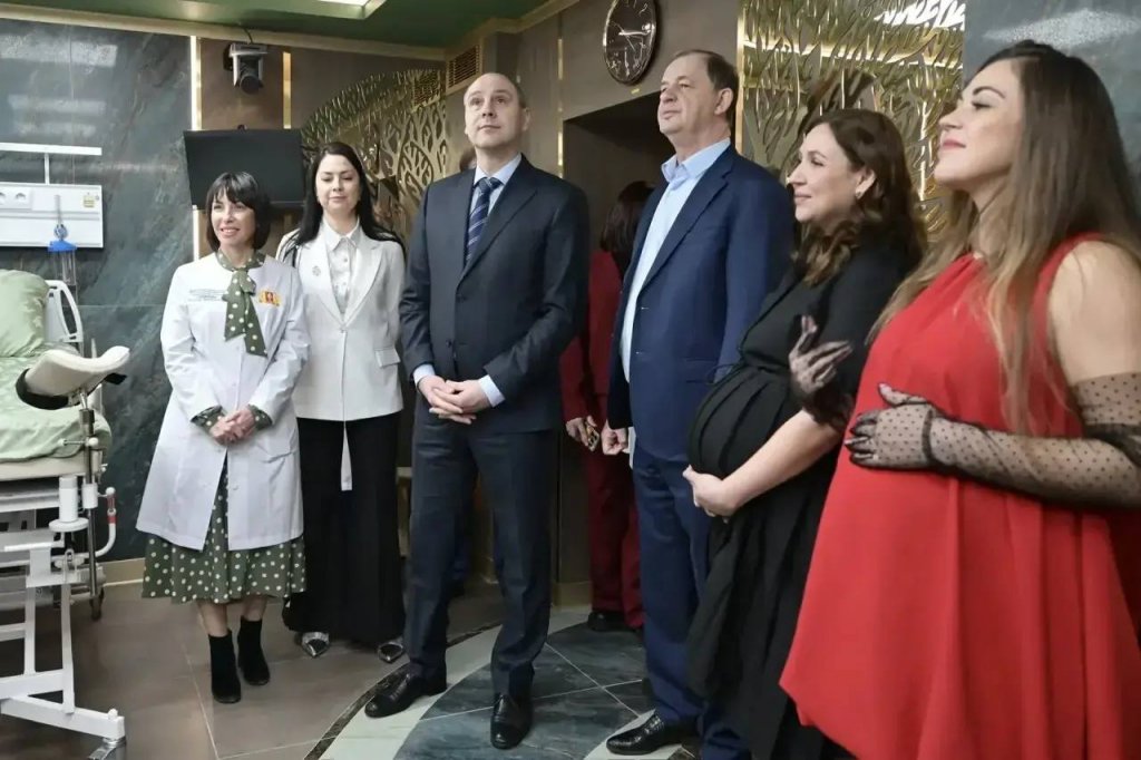 Уральцы будут рождаться в золотых палатах (ФОТО)