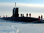 На британской подводной лодке погибли два моряка