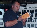 «У президента Владимира Путина характерная улыбка инфицированного», – поэт Федор Сваровский (ФОТО)