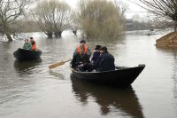 В Магадане рекой смыло дома, есть жертвы