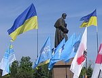 В Севастополе день украинской Конституции отметили соратники Януковича, Тимошенко и Тягнибока (ФОТО)