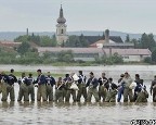 В Польше из-за наводнения рухнул железнодорожный мост