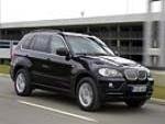 Кабмин купил для госпредприятия джип BMW X5 за 100 тысяч долларов