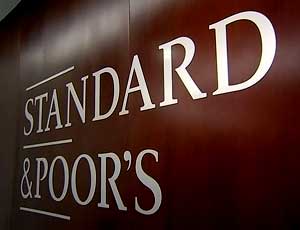 Standard & Poor's понизило прогноз по рейтингу Украины до «негативного»