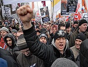 Дальний Восток митингует: молодежь с дубовыми вениками