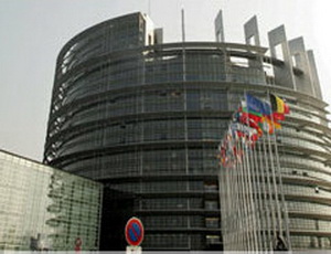 Европарламент призывает Путина к диалогу с оппозицией