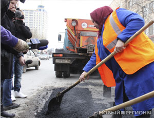 Власти Севастополя обещают отказаться от ямочного ремонта дорог