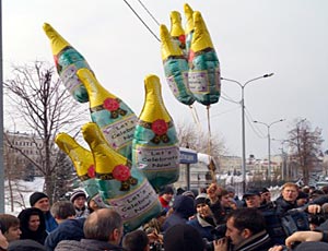 Бутылка из-под шампанского уволила главу МВД Татарстана