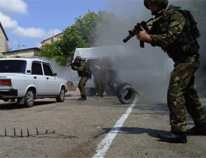 Крымский «Беркут» обезвредил вооруженную банду при нападении на неназванного випа (ВИДЕО)