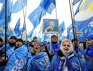 БЮТ и «регионалы» готовят в Киеве проплаченные митинги (ФОТО)