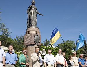 «Регионалы» провели в Севастополе митинг в защиту языкового законопроекта (ФОТО, ВИДЕО)