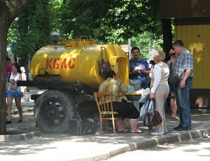 Депутата-регионала обвинили в незаконной установке будок с квасом в Одессе