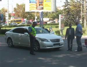 В Симферополе авто «черного» пиарщика ПР попало в ДТП (ВИДЕО)