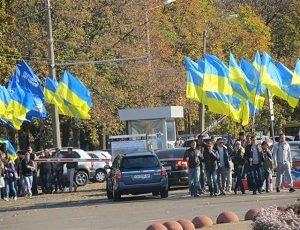 Безработные и студенты приветствовали Януковича в Одессе (ФОТО, ВИДЕО)