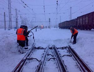 Снегопад в Москве: с железной дороги вывезли почти 1400 кубометров снега