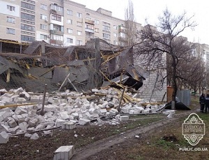 В Одессе обрушился строящийся супермаркет (ВИДЕО)