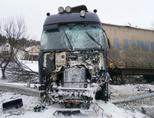 Во Львовской области пять человек погибли в столкновении фуры и автобуса