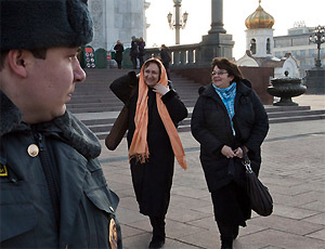 У храма Христа Спасителя задержаны женщины в балаклавах