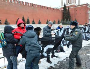 Противники закона о прописке послали власти на три буквы (ФОТО, ВИДЕО)