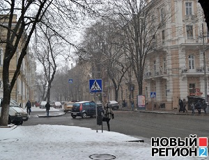 В Одессе пошел снегопад, а городская власть надеется, что авось пронесет (ВИДЕО, ФОТО)