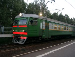 Поезд «Кишинев-Москва» столкнулся с автомобилем у села Сипотены в районе Кэлэраш