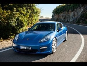 В Киеве ограбили автомобиль Porsche, принадлежащий консулу Королевства Таиланд в Украине