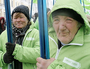 Завтра Киев заполонят купленные митинги власти и оппозиции