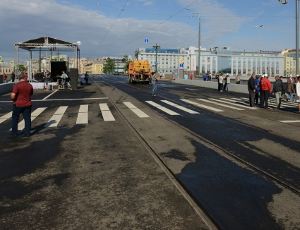 В Петербурге открыли движение по Пироговской набережной