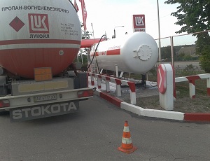 В Запорожской области произошла масштабная утечка газа на заправке «Лукойл» (ВИДЕО)