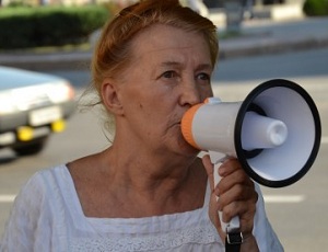 В Запорожье активистку, выступавшую против мэра города, оставили на принудительное лечение в психбольнице (ВИДЕО, ФОТО)