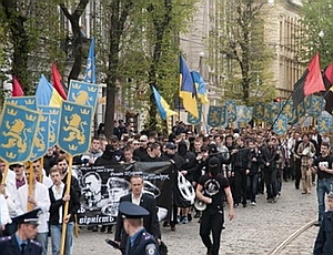 Киевский политолог: Янукович боится сплочения галицких элит по примеру Донбасса