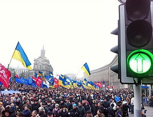 Украинской оппозиции удалось вывести десятки тысяч человек на улицы Киева (ФОТО, ВИДЕО)