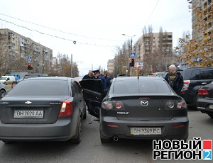 В Одессе милиционеры спровоцировали ДТП и даже согласились выплатить компенсацию (ВИДЕО, ФОТО)